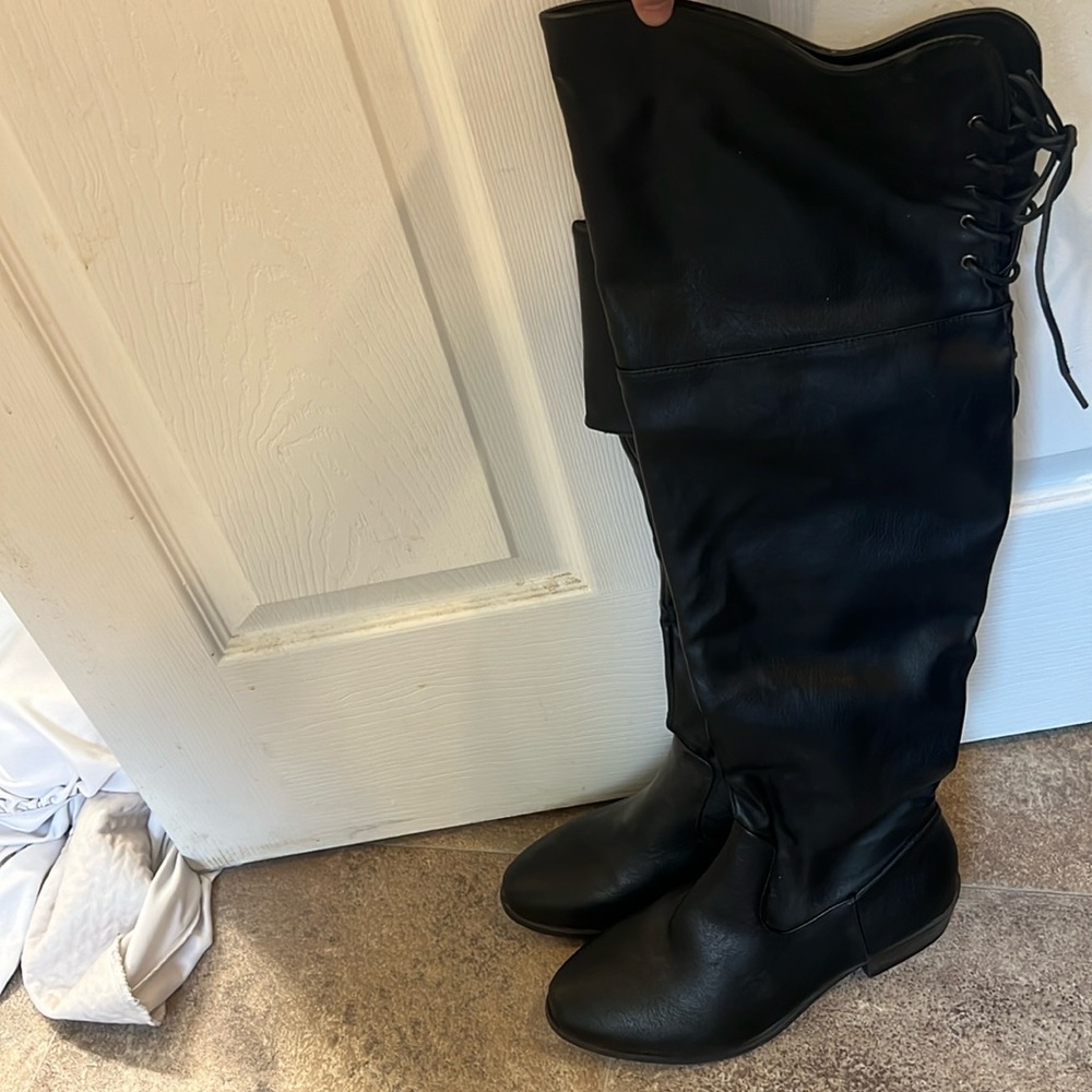 - Dreampair Tall black pair of boots. Size 9.5